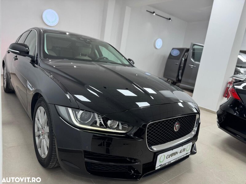 Jaguar XE